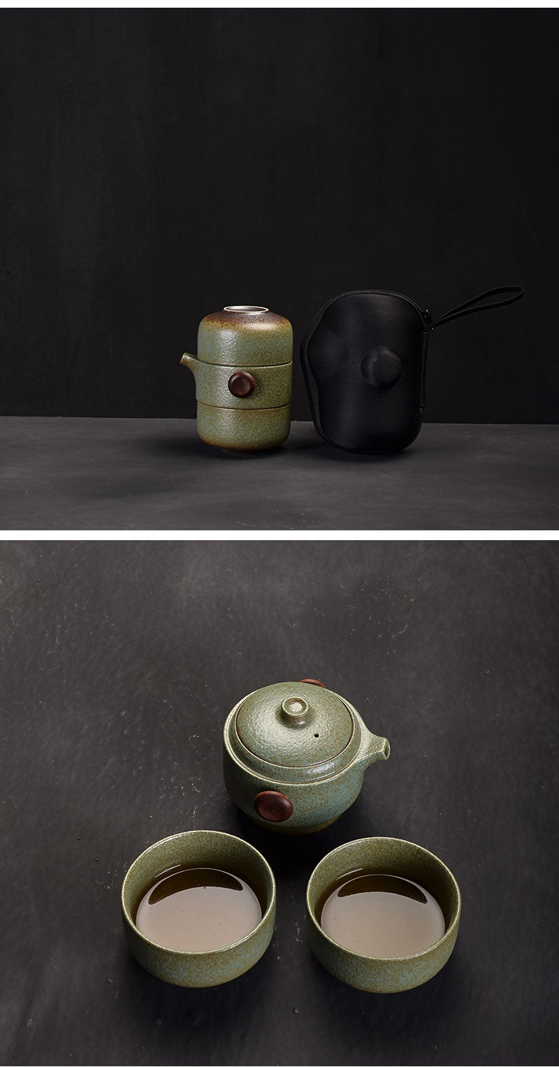 Théière avec 2 Tasses à Thé et Set de Voyage Hitomi (4 couleurs)