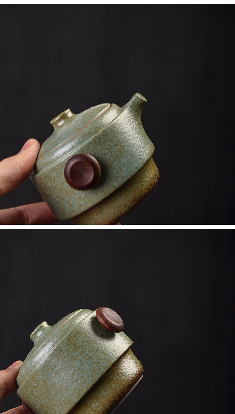 Théière avec 2 Tasses à Thé et Set de Voyage Hitomi (4 couleurs)