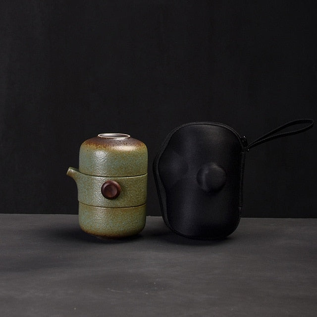 Théière avec 2 Tasses à Thé et Set de Voyage Hitomi (4 couleurs)