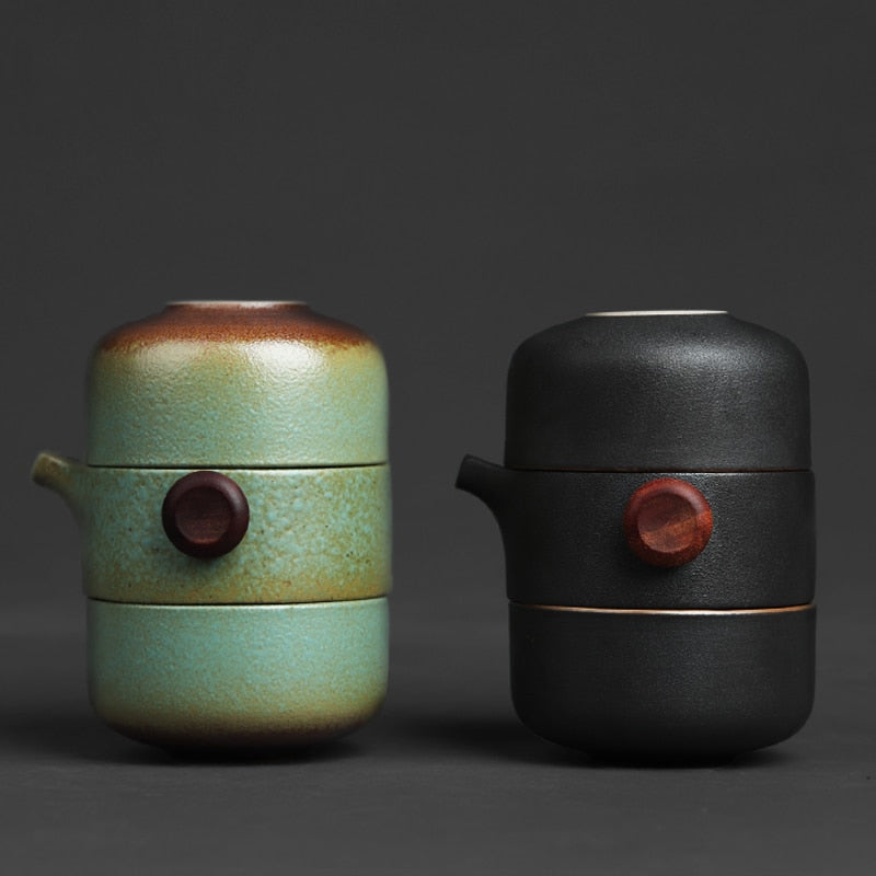 Théière avec 2 Tasses à Thé et Set de Voyage Hitomi (4 couleurs)