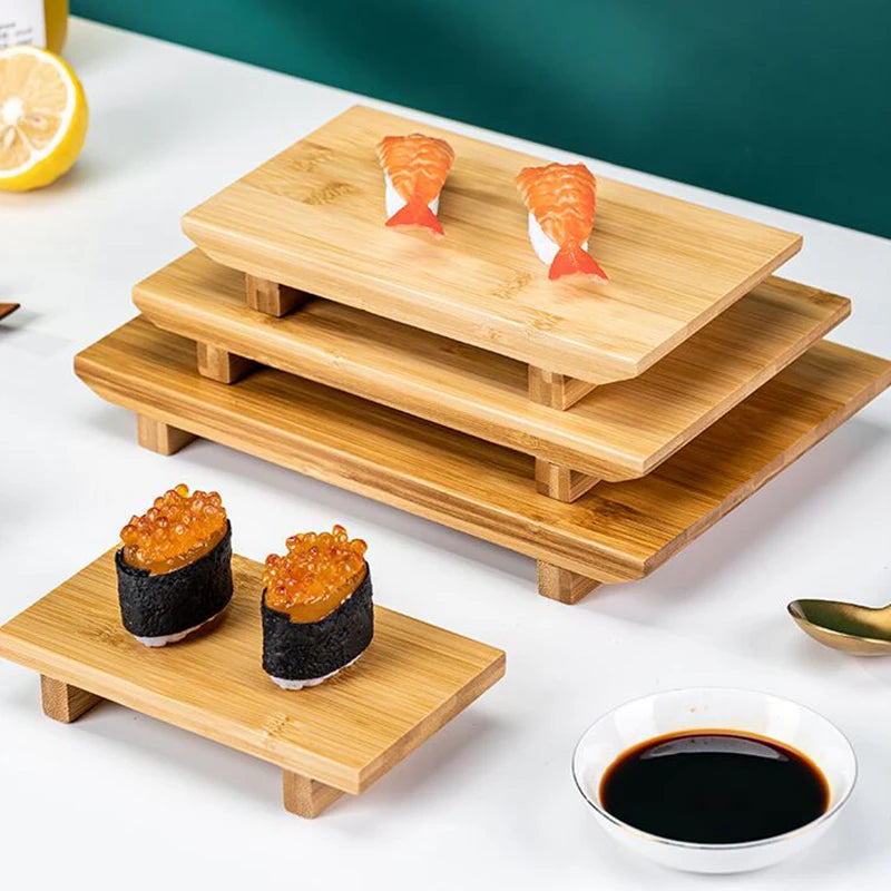 Plateaux à sushi Toyosu droits garnis de sushis