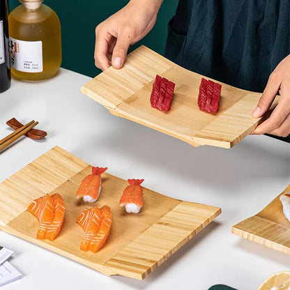 Plateau à sushi Toyosu incurvé servi à table