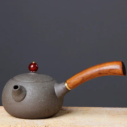 Théière kyusu Nikko gris anthracite, bouton rouge, poignée latérale en bois