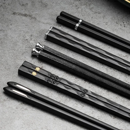 Les cinq designs des baguettes noires Matsue