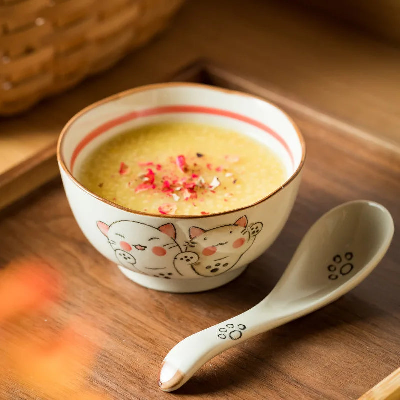 Bol Tashirojima maneki neko garni d'un flan japonais