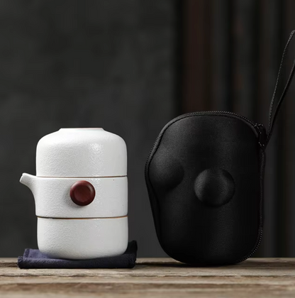 Théière avec 2 Tasses à Thé et Set de Voyage Hitomi (4 couleurs)