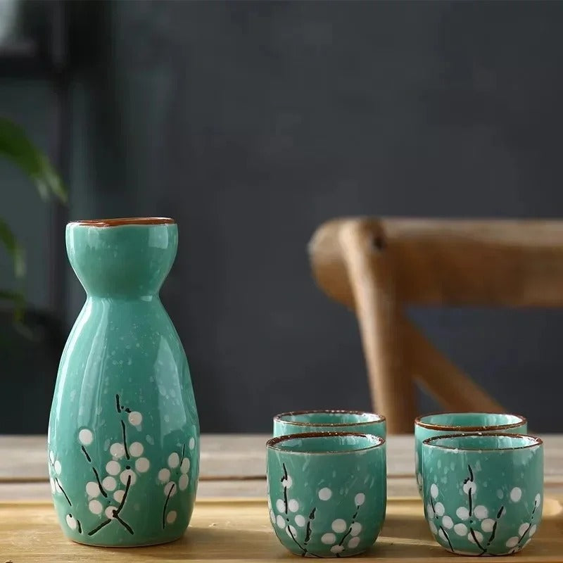 Service à saké Kairaku vert à fleurs de prunier