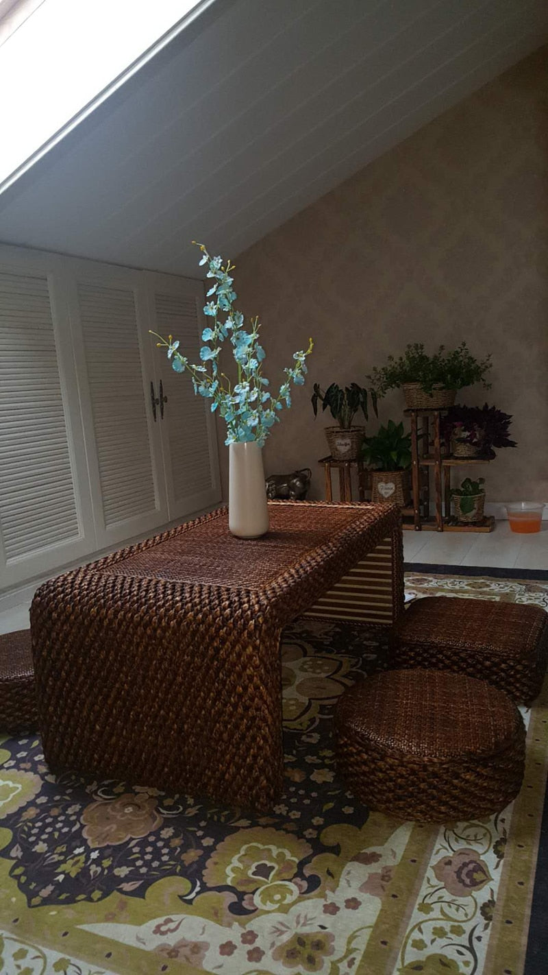 Table Sarushima (3 tailles, 2 couleurs et avec ou sans coussins)