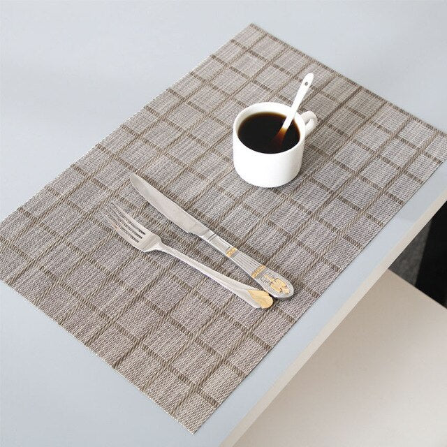 Tapis de Table Masako (2 couleurs et 2, 4 ou 6 unités)
